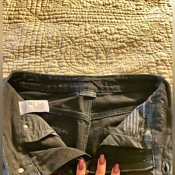 American Eagle Black Mom Jeans Size 2 - Picture 10 of 13